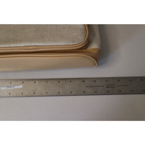 Cute Vinyl Handbag with Bamboo Handles Tan Beige - Picture 5 of 6